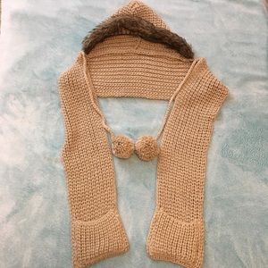 Hooded Scarf with pockets